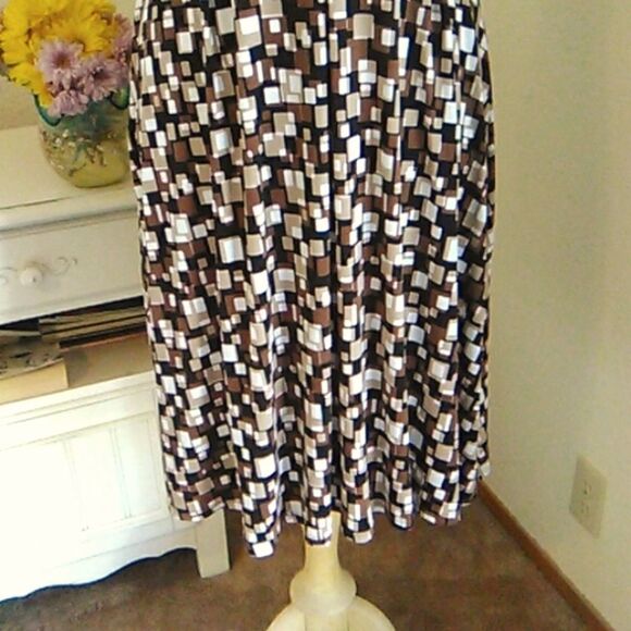 Danny & Nicole Soft Knit Dress - Picture 3 of 10